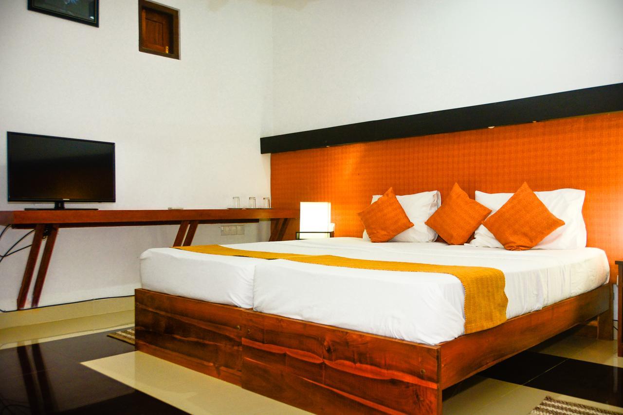 Rainbow Beach Hotel Νεγκόμπο Εξωτερικό φωτογραφία