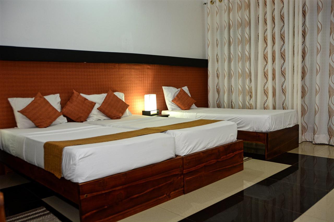 Rainbow Beach Hotel Νεγκόμπο Εξωτερικό φωτογραφία