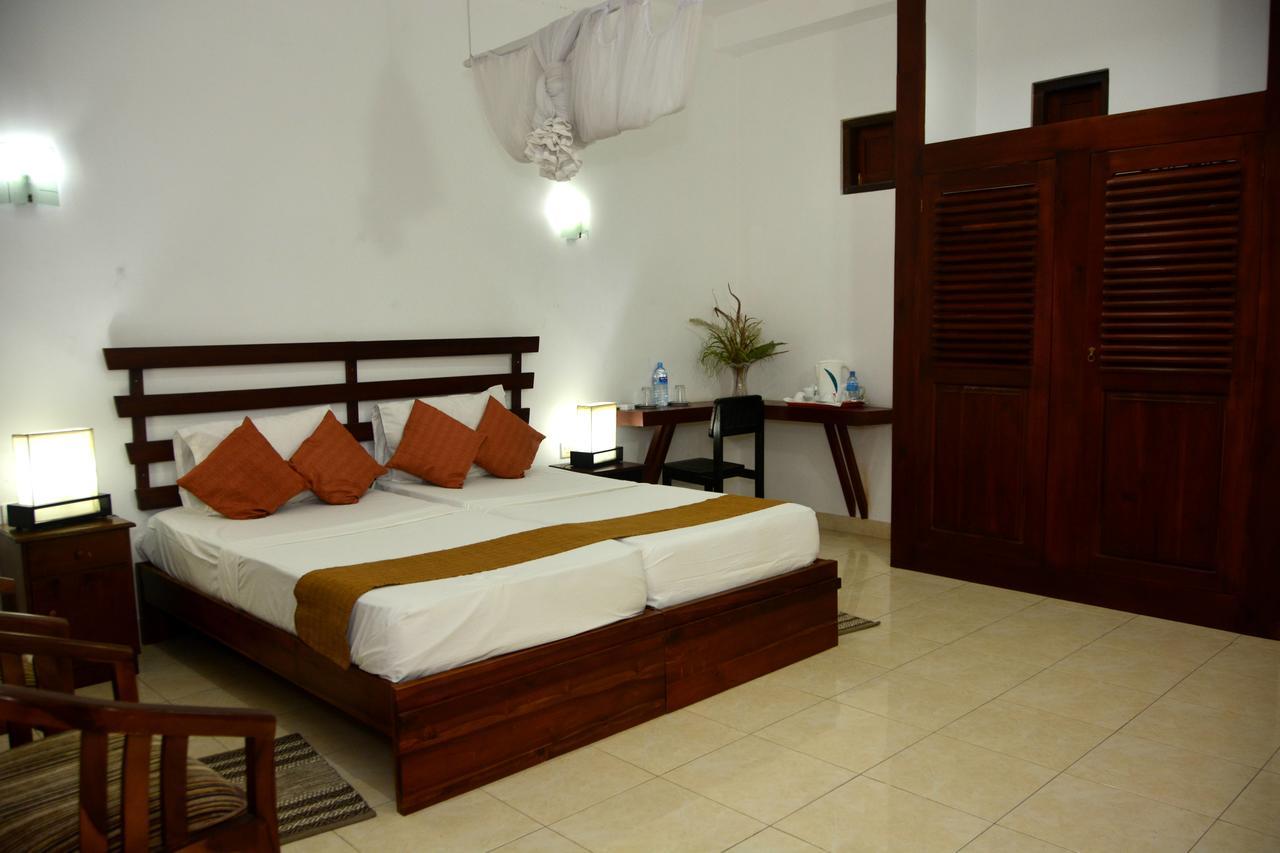 Rainbow Beach Hotel Νεγκόμπο Εξωτερικό φωτογραφία